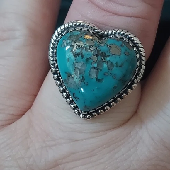 Beautiful Kingman Deep Blue Turquoise Heart Ring Sterling Silver Size 9 - Picture 3 of 7